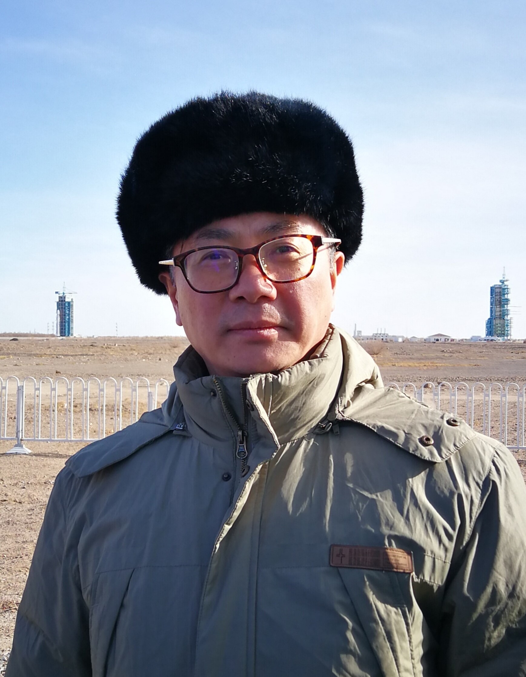 个人简介吴立新,教授,博导,九三社员和中共党员,江西宜春人,1966年11